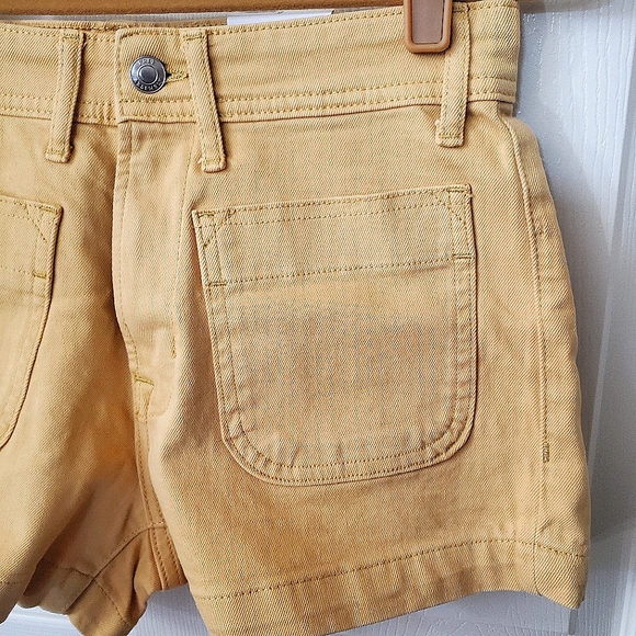 NWT New Free Assembly Mustard Color Denim Front Patch Pocket Shorts Size 2 - Picture 5 of 8